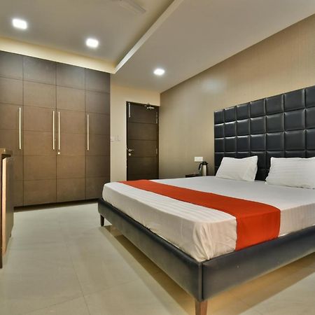 The Clovers Inn Patna  Ngoại thất bức ảnh