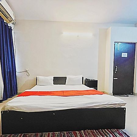 The Clovers Inn Patna  Ngoại thất bức ảnh