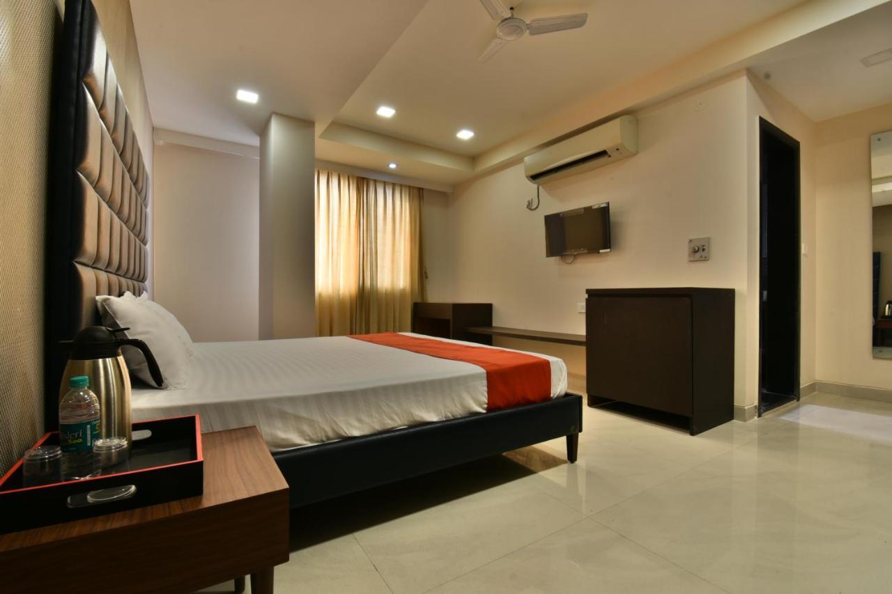 The Clovers Inn Patna  Ngoại thất bức ảnh