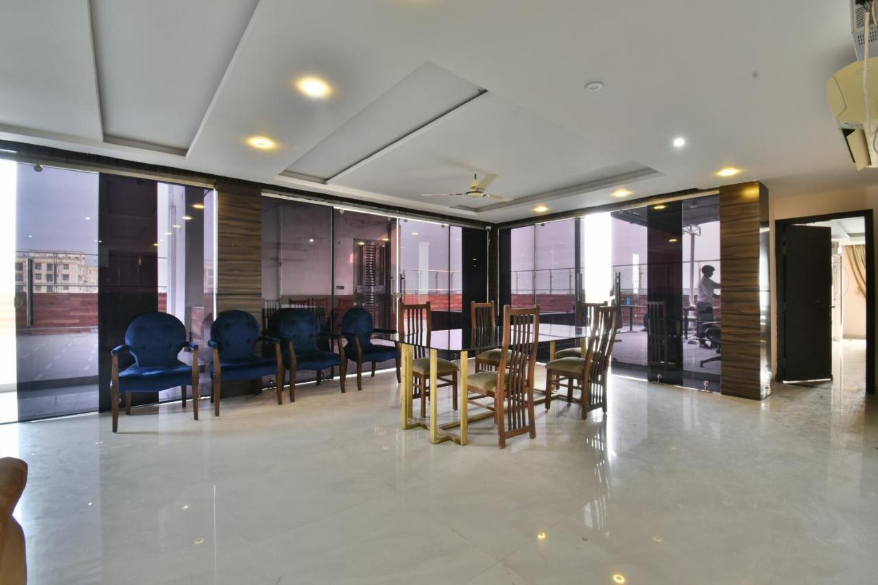 The Clovers Inn Patna  Ngoại thất bức ảnh