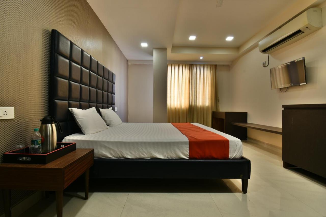 The Clovers Inn Patna  Ngoại thất bức ảnh