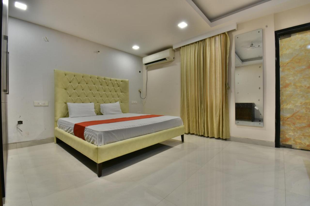 The Clovers Inn Patna  Ngoại thất bức ảnh