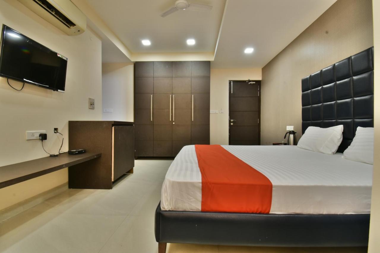 The Clovers Inn Patna  Ngoại thất bức ảnh
