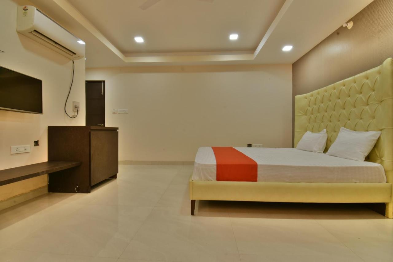 The Clovers Inn Patna  Ngoại thất bức ảnh